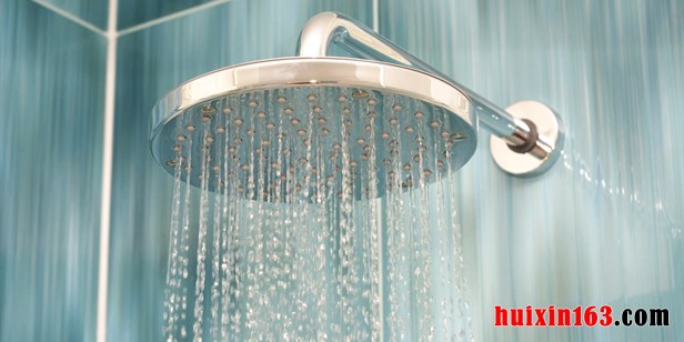rid-your-shower-head-of-bacteria-and-other-germs-by-regularly-cleaning-your-bathroom-_16000826_800525287_0_0_14093816_65535