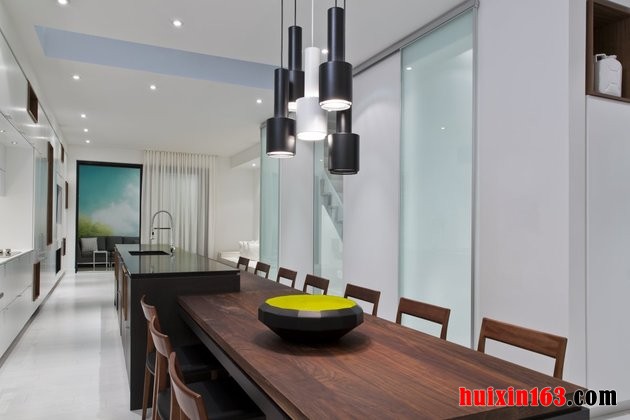 urban-contemporary-townhouse-with-skylights-4-thumb-630x420-27296