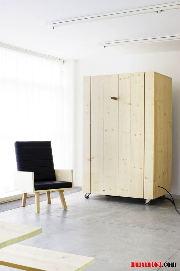 public-studio-converts-private-living-multi-purpose-furnishings-7-small-murphy-thumb-630x945-26312